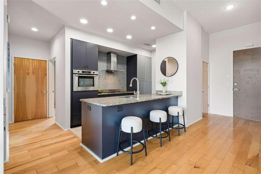 2 bedroom, 2 bathroom, 1,207 sq ft condominium sold at 130 Arizona Avenue 301, Atlanta, GA 30307