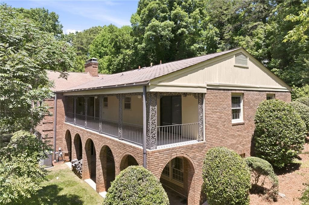 4 bedroom, 3 bathroom, 2,235 sq ft single family residence under contract at 257 Club Drive, Gainesville, GA 30506 — photo 9