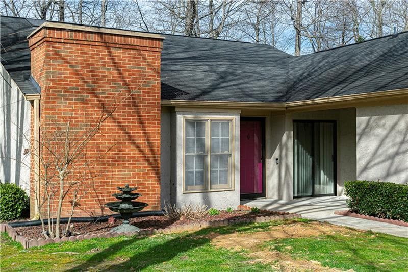 2 bedroom, 2 bathroom, 1,545 sq ft townhouse under contract at 7123 Forest Lane, Union City, GA 30291 — photo 2