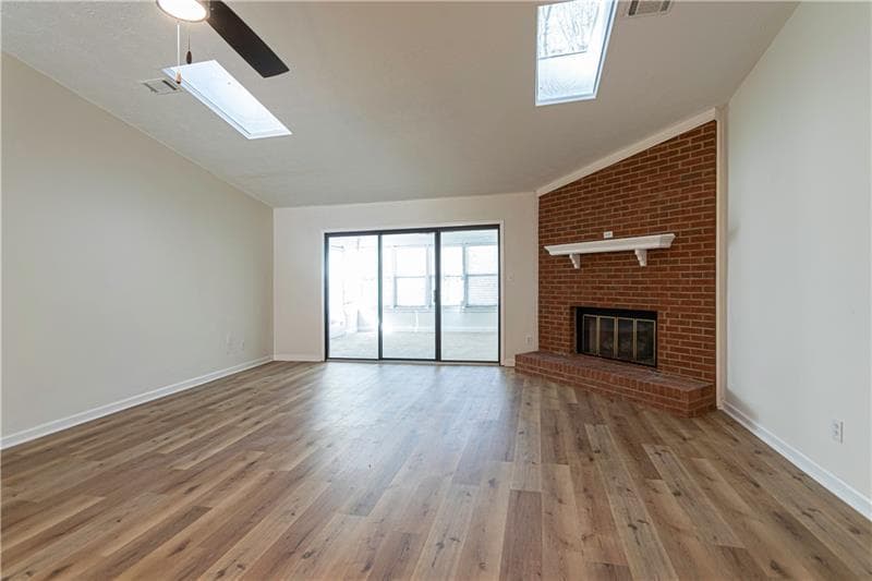 2 bedroom, 2 bathroom, 1,545 sq ft townhouse under contract at 7123 Forest Lane, Union City, GA 30291 — photo 6