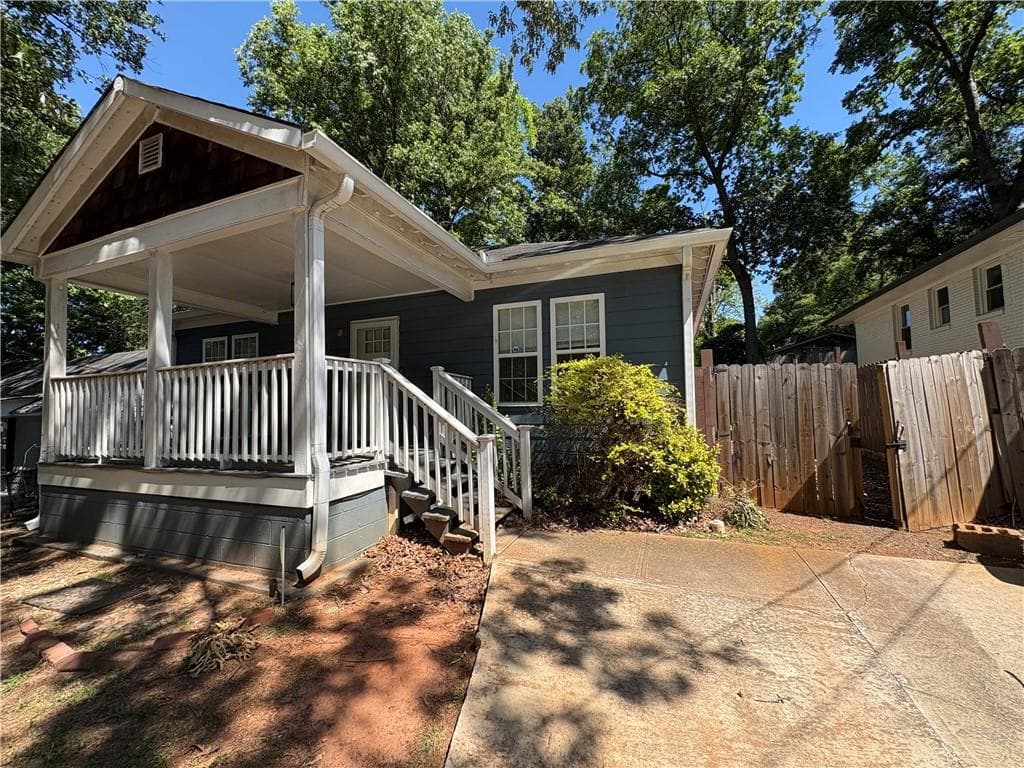 3 bedroom, 2 bathroom, 2,440 sq ft single family residence for sale at 1935 Dunlap Avenue, Atlanta, GA 30344 — photo 5