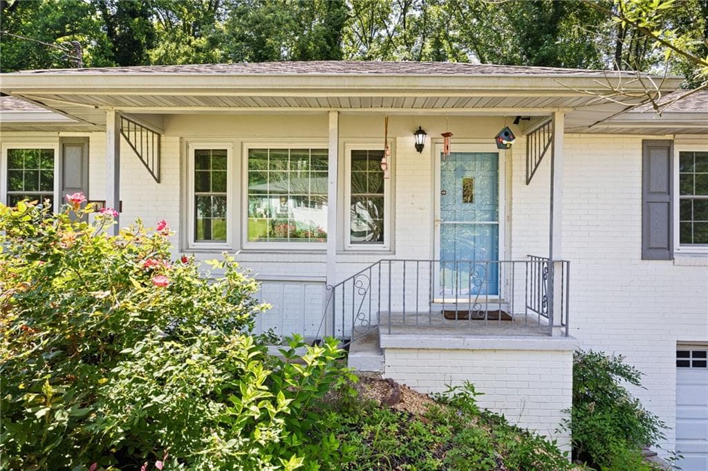 3 bedroom, 1 bathroom, 1,521 sq ft single family residence for sale at 3366 Woodview Drive, Smyrna, GA 30082 — photo 3
