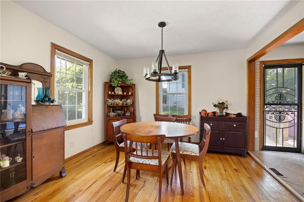 3 bedroom, 1 bathroom, 1,521 sq ft single family residence for sale at 3366 Woodview Drive, Smyrna, GA 30082 — photo 8