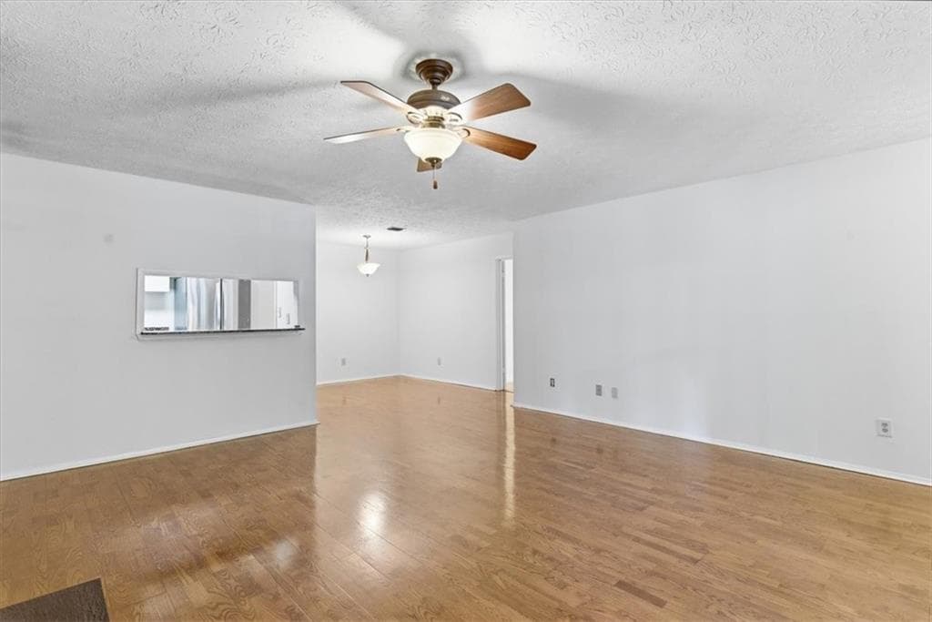 2 bedroom, 2 bathroom, 1,280 sq ft condominium for sale at 1011 Summit North Drive 1011, Atlanta, GA 30324 — photo 8