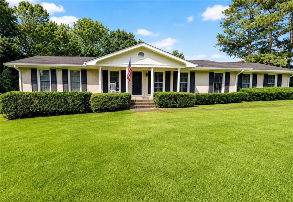 1900 Tara Circle, Douglasville, GA 30135 — most recent listing photo