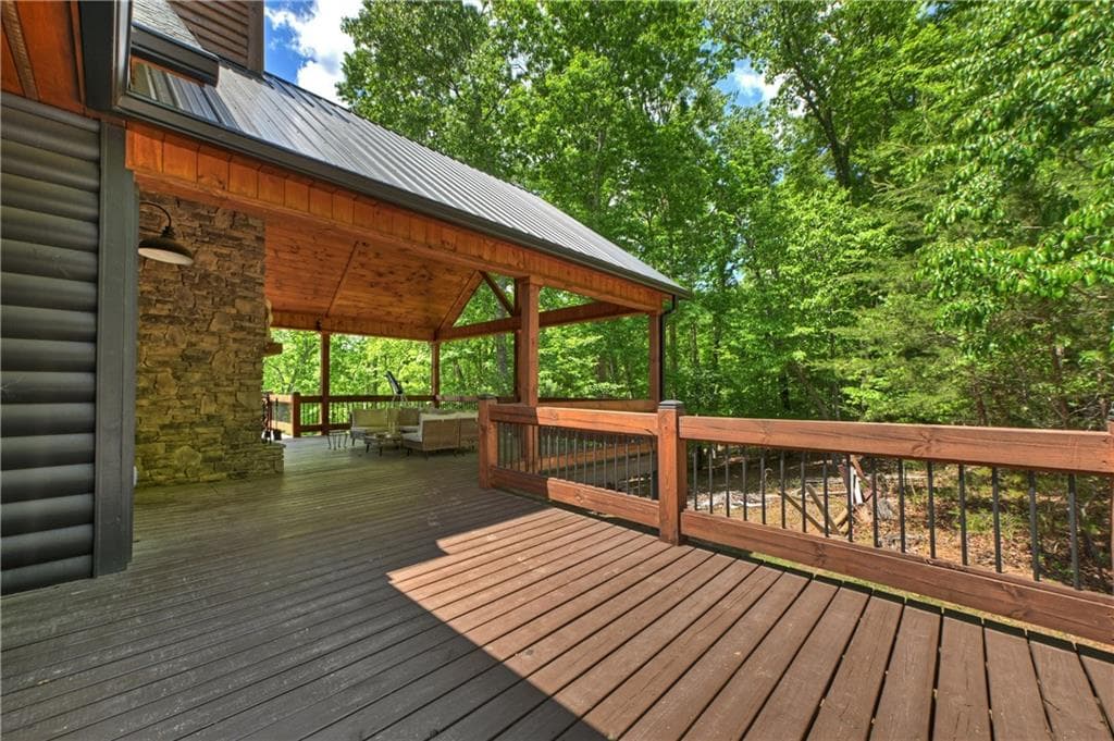 4 bedroom, 3 bathroom, 3,542 sq ft single family residence for sale at 346 Logan Drive, Mineral Bluff, GA 30559 — photo 6