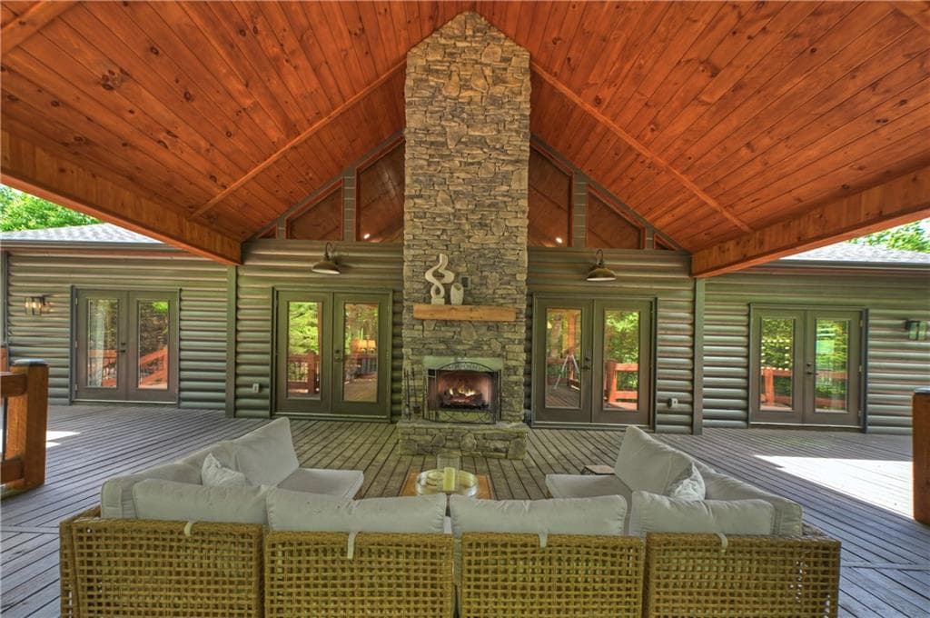 4 bedroom, 3 bathroom, 3,542 sq ft single family residence for sale at 346 Logan Drive, Mineral Bluff, GA 30559 — photo 9