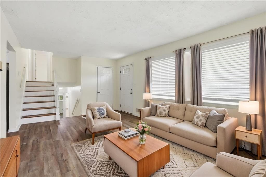3 bedroom, 1 bathroom, 1,825 sq ft single family residence for sale at 1608 W Austin Road, Decatur, GA 30032 — photo 3