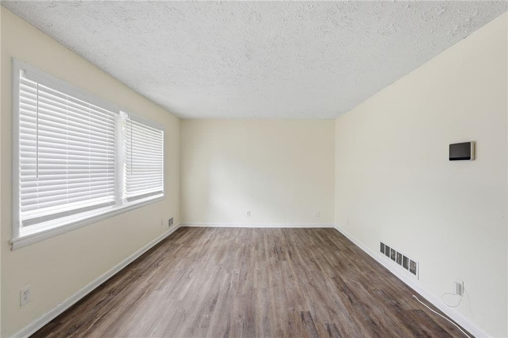 3 bedroom, 1 bathroom, 1,825 sq ft single family residence for sale at 1608 W Austin Road, Decatur, GA 30032 — photo 7