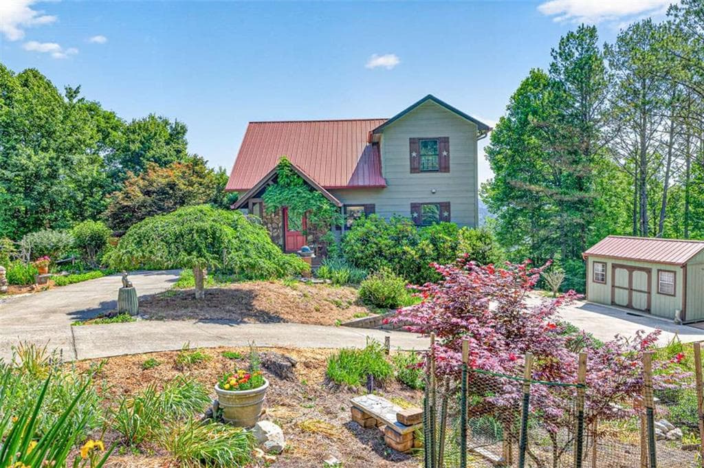 2 bedroom, 3 bathroom, 1,576 sq ft single family residence for sale at 95 Scenic Way, Ellijay, GA 30540 — photo 2