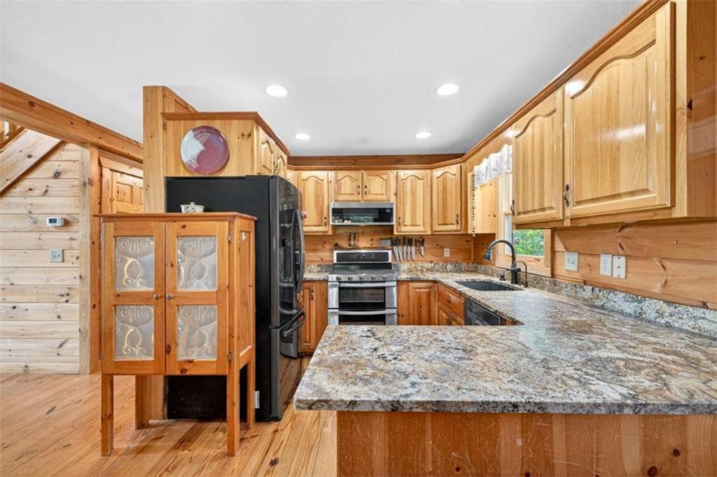 2 bedroom, 3 bathroom, 1,576 sq ft single family residence for sale at 95 Scenic Way, Ellijay, GA 30540 — photo 10