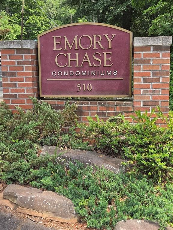 2 bedroom, 1 bathroom, 923 sq ft condominium for rent at 510 Coventry Road 3A, Decatur, GA 30030 for $1,600 a month — photo 1 of 33