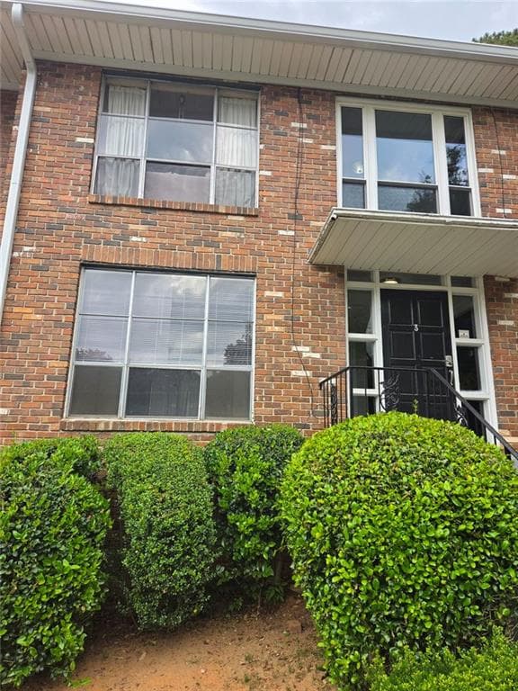 2 bedroom, 1 bathroom, 923 sq ft condominium for rent at 510 Coventry Road 3A, Decatur, GA 30030 for $1,600 a month — photo 2
