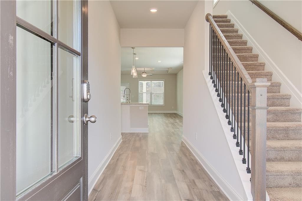 5 bedroom, 4 bathroom, 2,589 sq ft single family residence for sale at 21 Butternut Way, Auburn, GA 30011 — photo 3