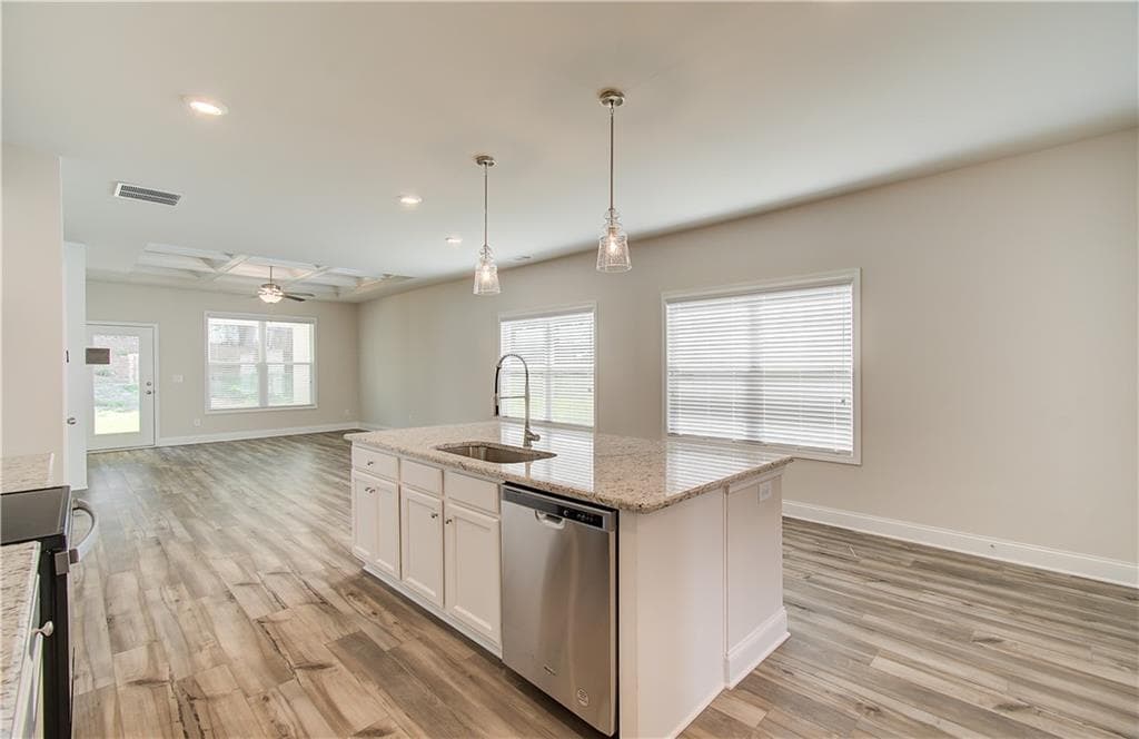 5 bedroom, 4 bathroom, 2,589 sq ft single family residence for sale at 21 Butternut Way, Auburn, GA 30011 — photo 5