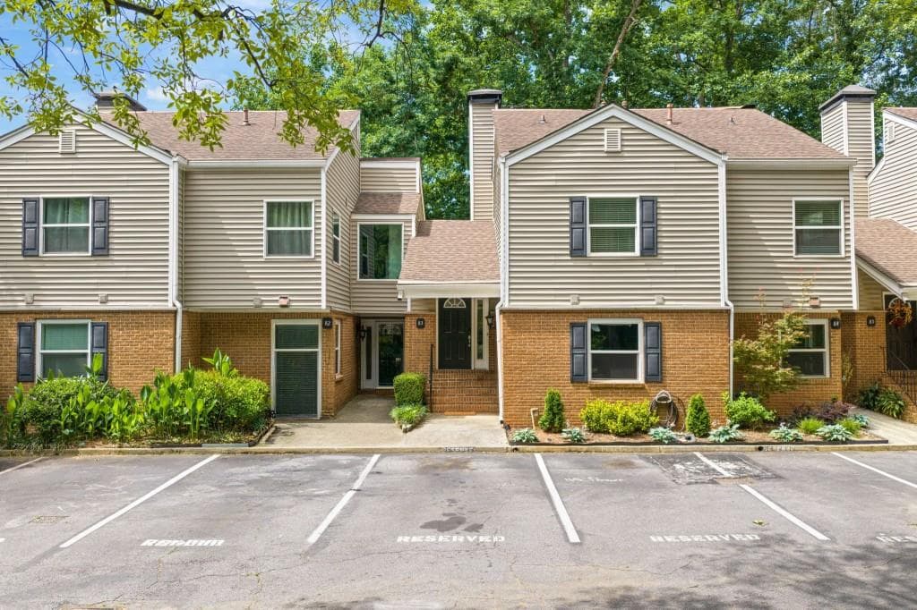 83 Dunwoody Springs Drive, Sandy Springs, GA 30328 — most recent listing photo