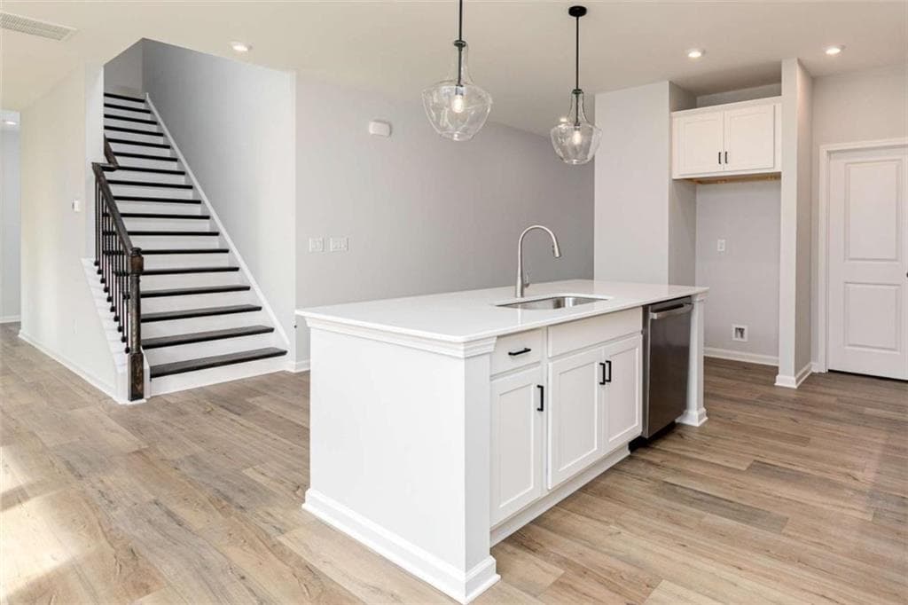 4 bedroom, 3 bathroom, 2,729 sq ft single family residence for sale at 3122 Cambridge Mill Street, Acworth, GA 30102 — photo 8