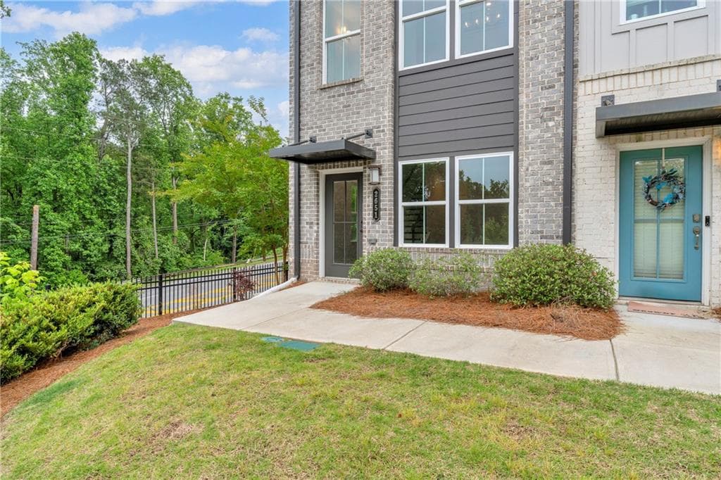 2 bedroom, 4 bathroom, 1,280 sq ft townhouse for sale at 2651 Stream Terrace, Atlanta, GA 30318 — photo 5