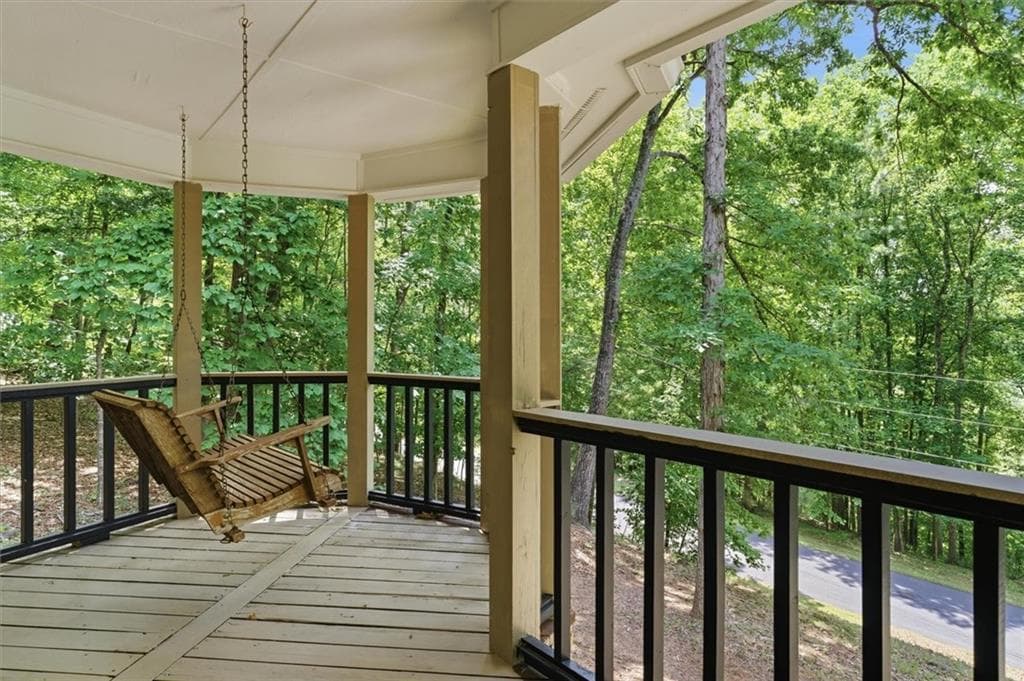4 bedroom, 3 bathroom, 3,640 sq ft single family residence for sale at 232 Nacoochee Drive, Woodstock, GA 30188 — photo 4