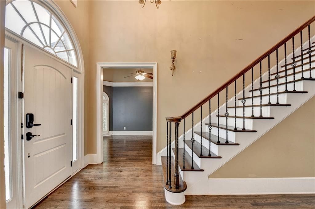 4 bedroom, 5 bathroom, 4,567 sq ft single family residence under contract at 4030 Newgate Court, Alpharetta, GA 30022 — photo 3