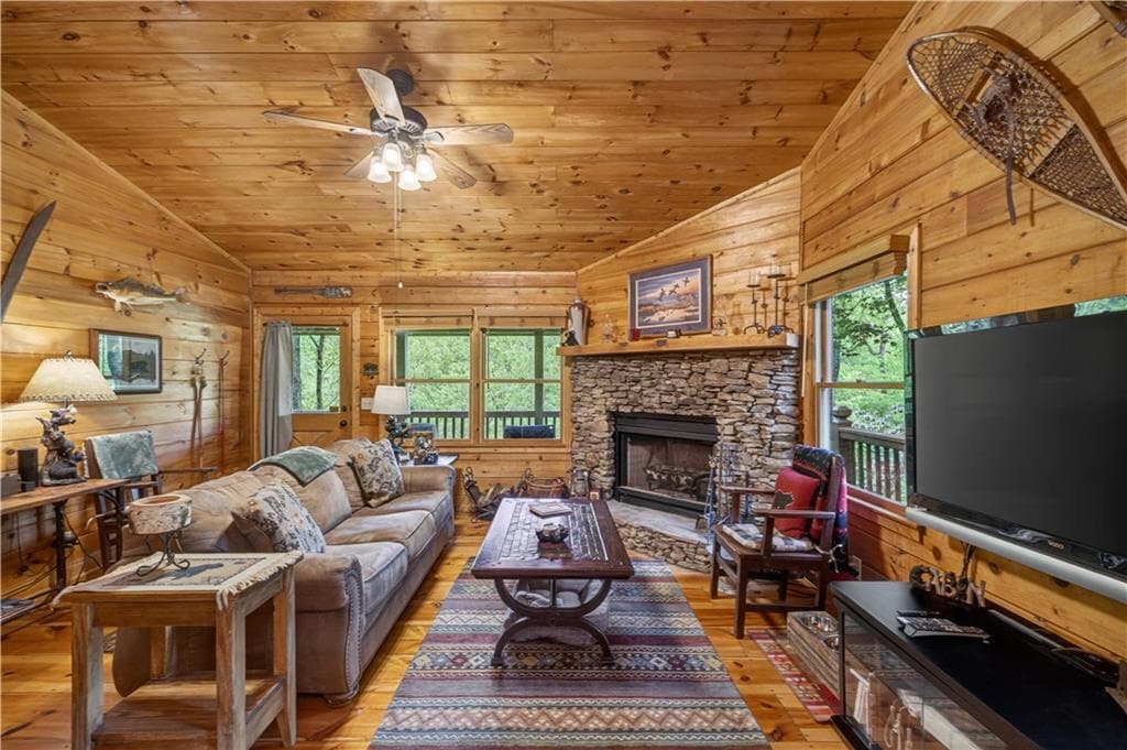 2 bedroom, 1 bathroom, 672 sq ft single family residence for sale at 203 Mountain View Drive, Cherry Log, GA 30522 — photo 2