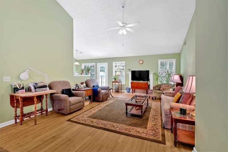 3 bedroom, 2 bathroom, 1,798 sq ft single family residence for sale at 322 London Lane, Hiram, GA 30141 — photo 4