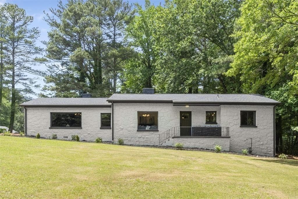 3 bedroom, 2 bathroom, 2,700 sq ft single family residence sold at 1595 Pinehurst Drive, Atlanta, GA 30311
