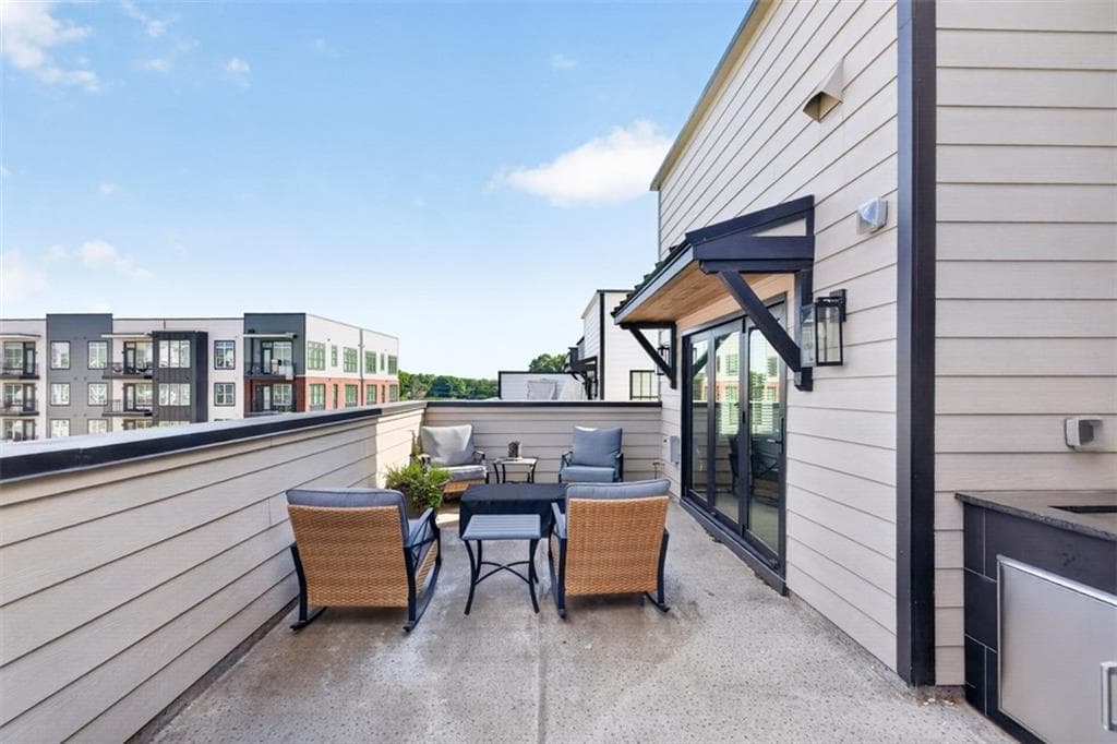 4 bedroom, 5 bathroom, 3,152 sq ft townhouse for sale at 340 Sugarview Road, Sugar Hill, GA 30518 — photo 7