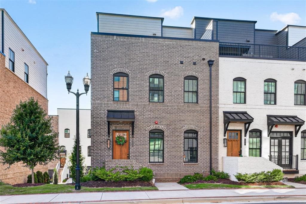 4 bedroom, 5 bathroom, 3,152 sq ft townhouse for sale at 340 Sugarview Road, Sugar Hill, GA 30518
