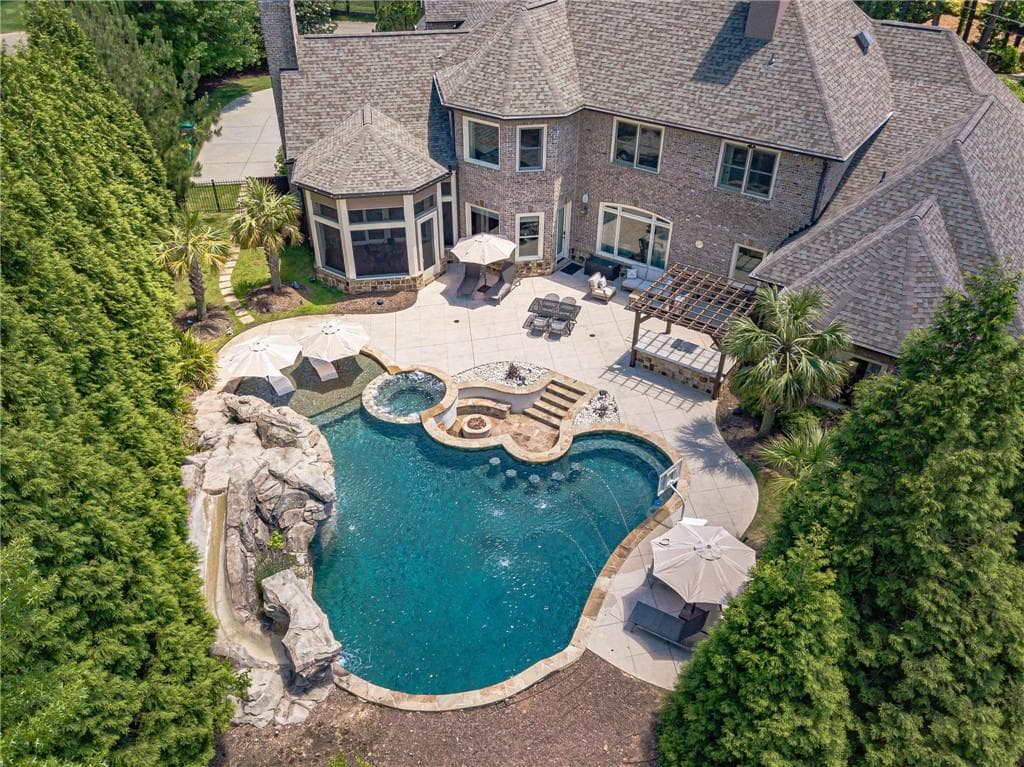 6 bedroom, 9 bathroom, 11,360 sq ft single family residence for sale at 730 Glenairy Drive, Sandy Springs, GA 30328 — photo 10