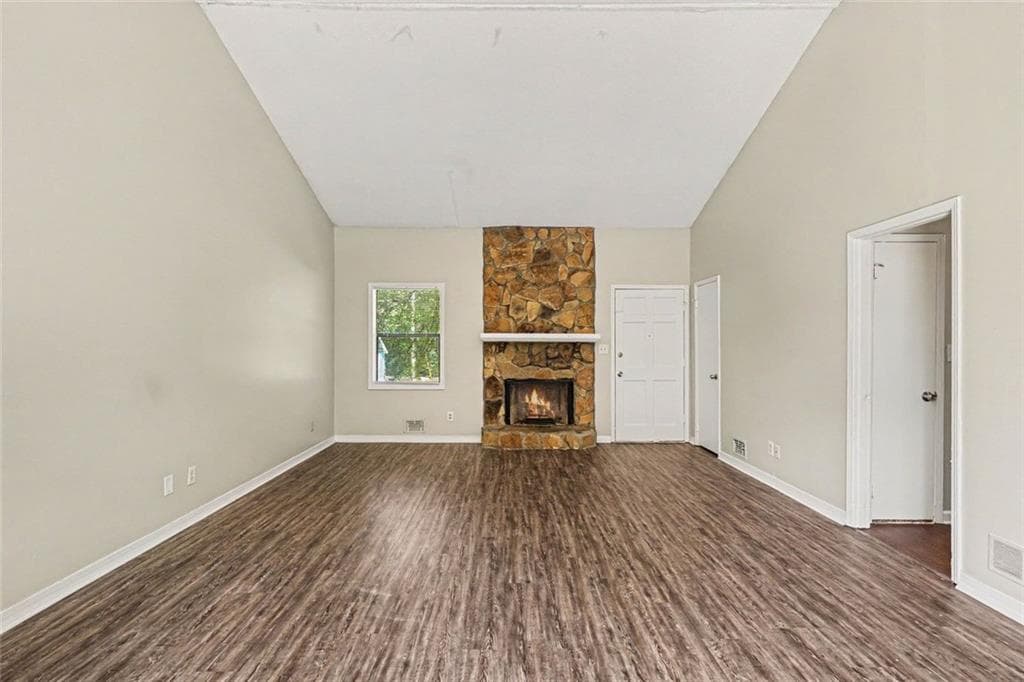 3 bedroom, 2 bathroom, 1,293 sq ft single family residence for sale at 3431 Underwood Court, Conyers, GA 30013 — photo 4