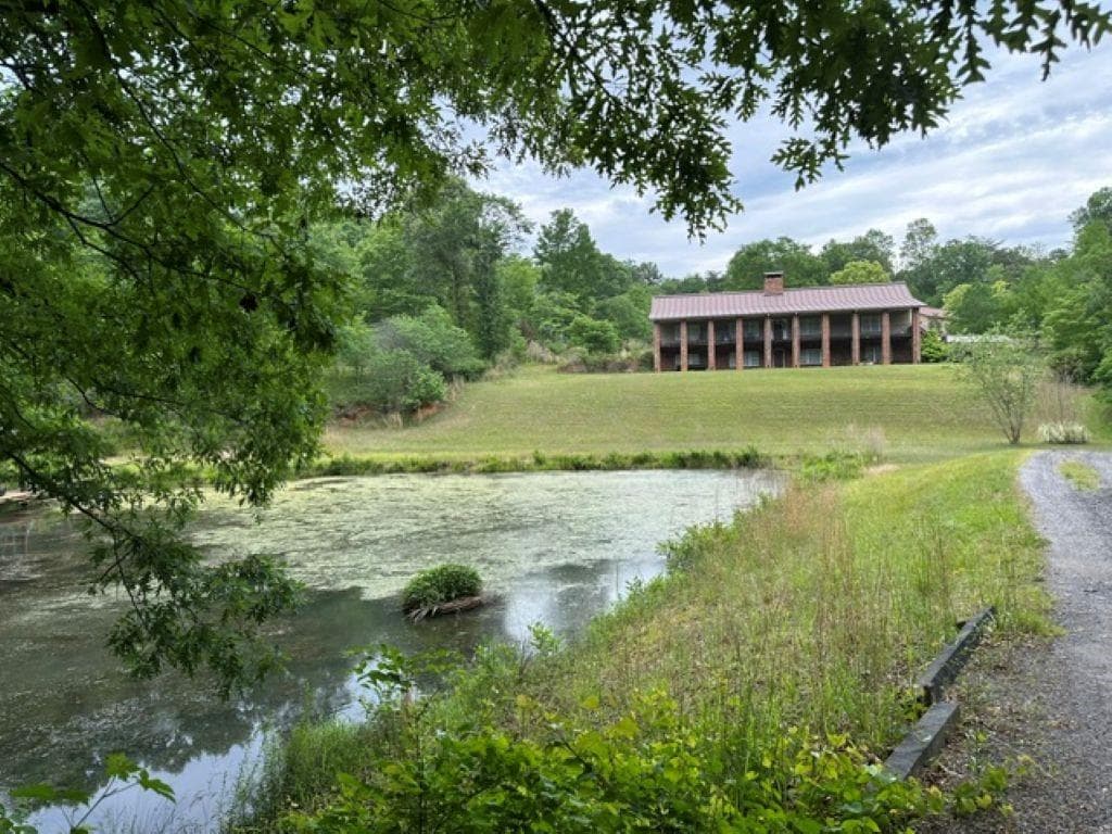 3 bedroom, 4 bathroom single family residence for sale at 4454 Ledan Extension, Gainesville, GA 30506 — photo 3
