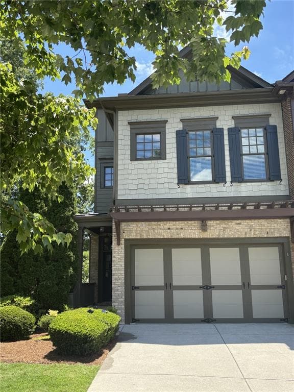 4 bedroom, 5 bathroom, 3,375 sq ft townhouse sold at 6957 Fellowship Lane, Flowery Branch, GA 30542