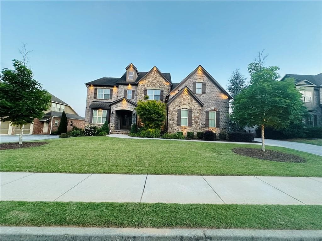 7 bedroom, 6 bathroom, 5,992 sq ft single family residence for rent at 6125 Read Road, Suwanee, GA 30024 for $5,495 a month — photo 2