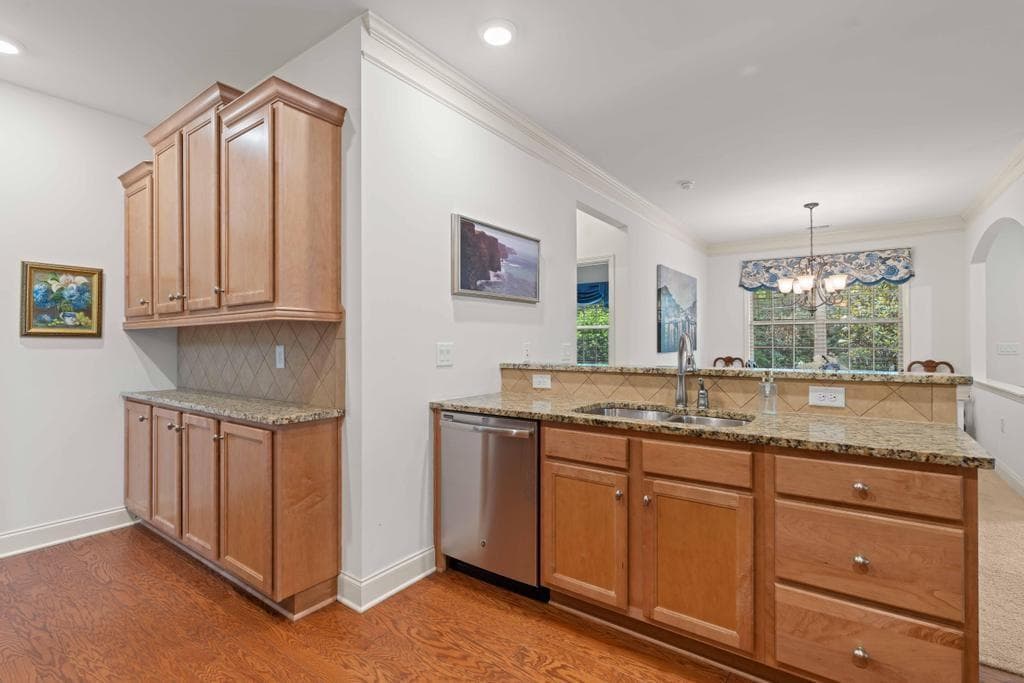 3 bedroom, 3 bathroom, 2,146 sq ft condominium under contract at 1610 Bluestone Drive, Cumming, GA 30041 — photo 8