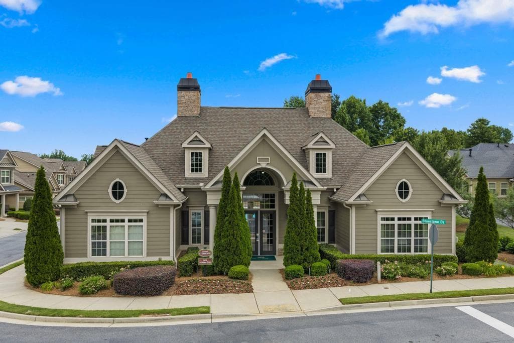 3 bedroom, 3 bathroom, 2,146 sq ft condominium under contract at 1610 Bluestone Drive, Cumming, GA 30041