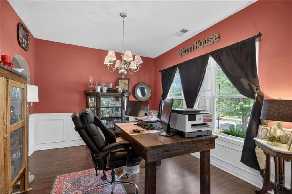3 bedroom, 3 bathroom, 2,023 sq ft single family residence for sale at 613 Hemlock Court, Villa Rica, GA 30180 — photo 5