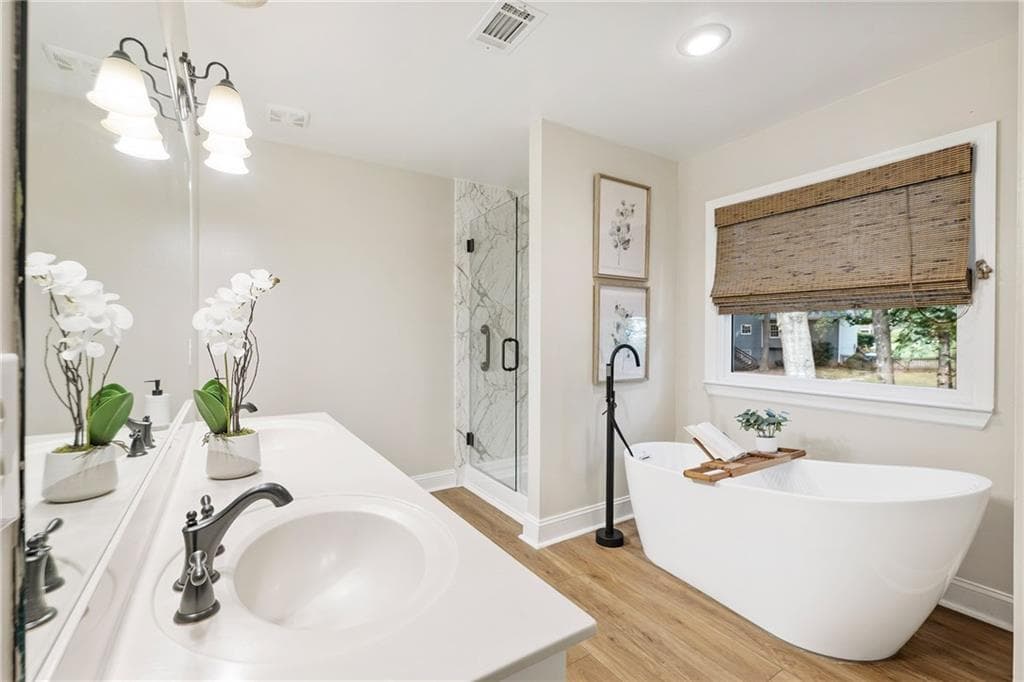 4 bedroom, 3 bathroom, 3,516 sq ft single family residence for sale at 740 Windsor Court, Alpharetta, GA 30009 — photo 7