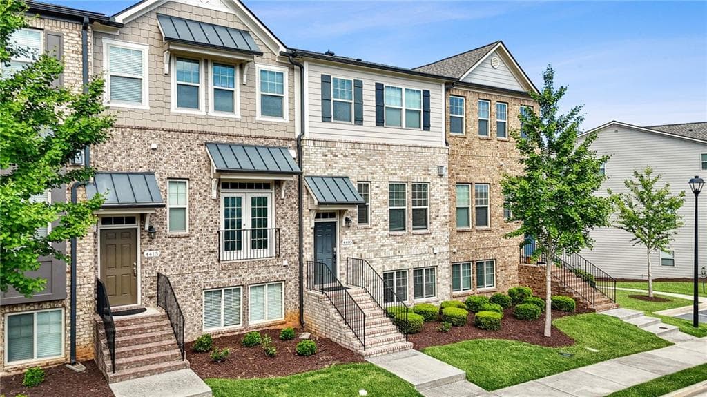 3 bedroom, 4 bathroom, 2,000 sq ft townhouse for sale at 4405 DONAHUE Avenue, Sugar Hill, GA 30518 — photo 6