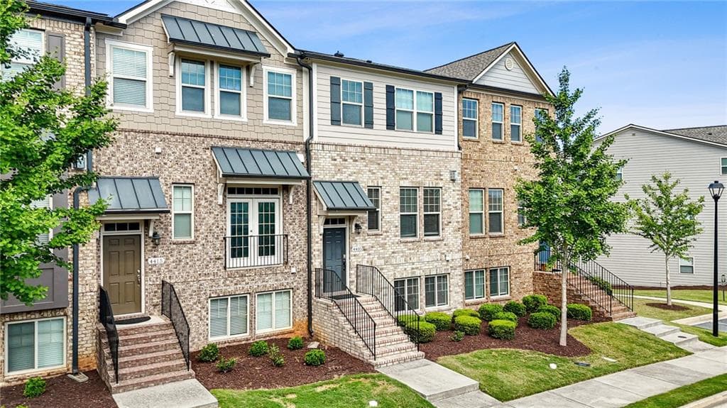 3 bedroom, 4 bathroom, 2,000 sq ft townhouse for sale at 4405 DONAHUE Avenue, Sugar Hill, GA 30518 — photo 7