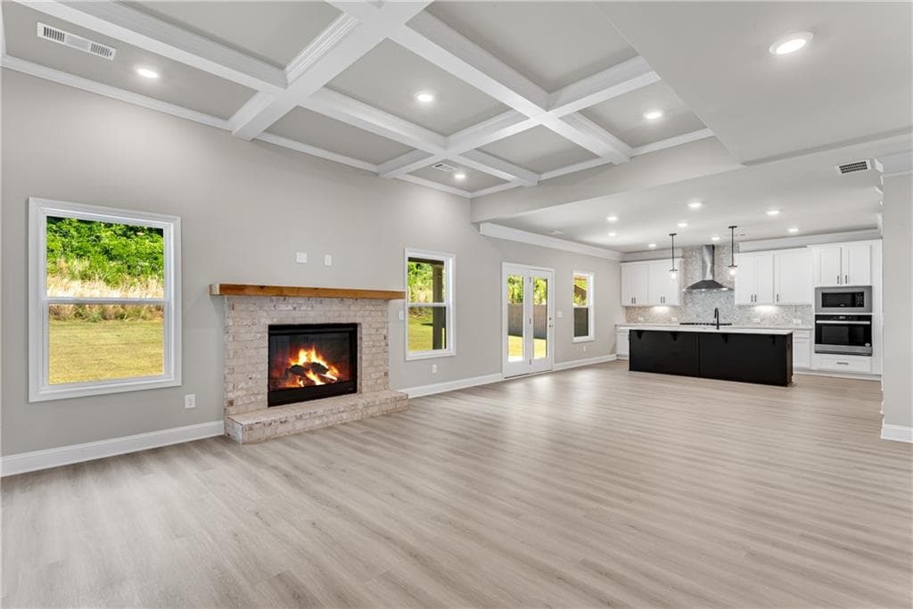 5 bedroom, 4 bathroom, 3,420 sq ft single family residence for sale at 237 Cherokee Rose Lane, Hoschton, GA 30548 — photo 8