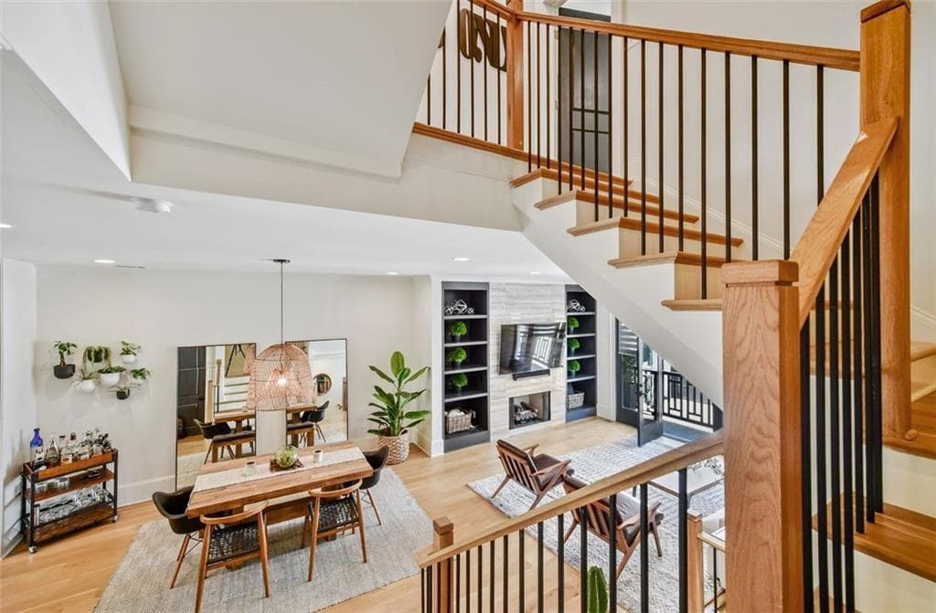 3 bedroom, 4 bathroom, 2,820 sq ft townhouse for rent at 3667 Peachtree Road 1, Atlanta, GA 30319 for $8,000 a month — photo 2