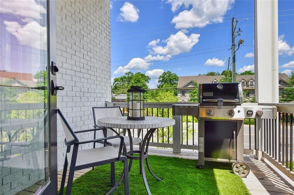 3 bedroom, 4 bathroom, 2,820 sq ft townhouse for rent at 3667 Peachtree Road 1, Atlanta, GA 30319 for $8,000 a month — photo 6