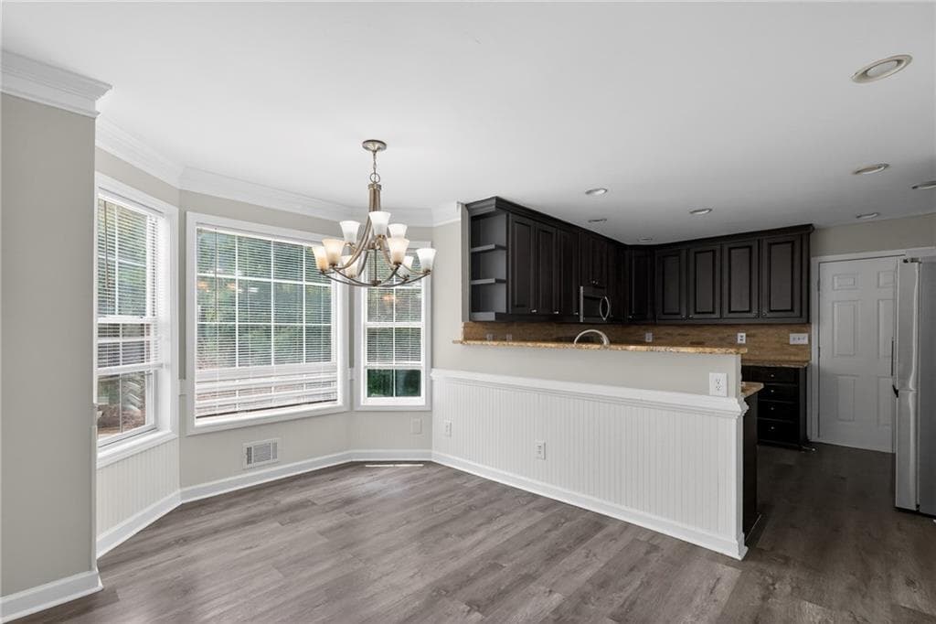 4 bedroom, 3 bathroom, 2,308 sq ft single family residence for rent at 625 Harbor Bay Drive, Lawrenceville, GA 30045 for $2,500 a month — photo 3