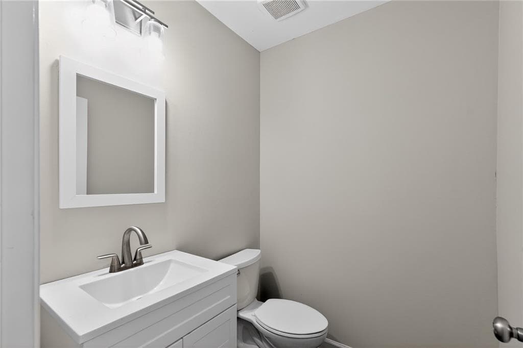 4 bedroom, 3 bathroom, 2,308 sq ft single family residence for rent at 625 Harbor Bay Drive, Lawrenceville, GA 30045 for $2,500 a month — photo 9