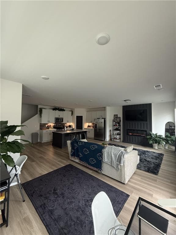3 bedroom, 3 bathroom, 2,219 sq ft townhouse for rent at 3134 Marbella Circle, Kennesaw, GA 30152 for $3,200 a month — photo 3