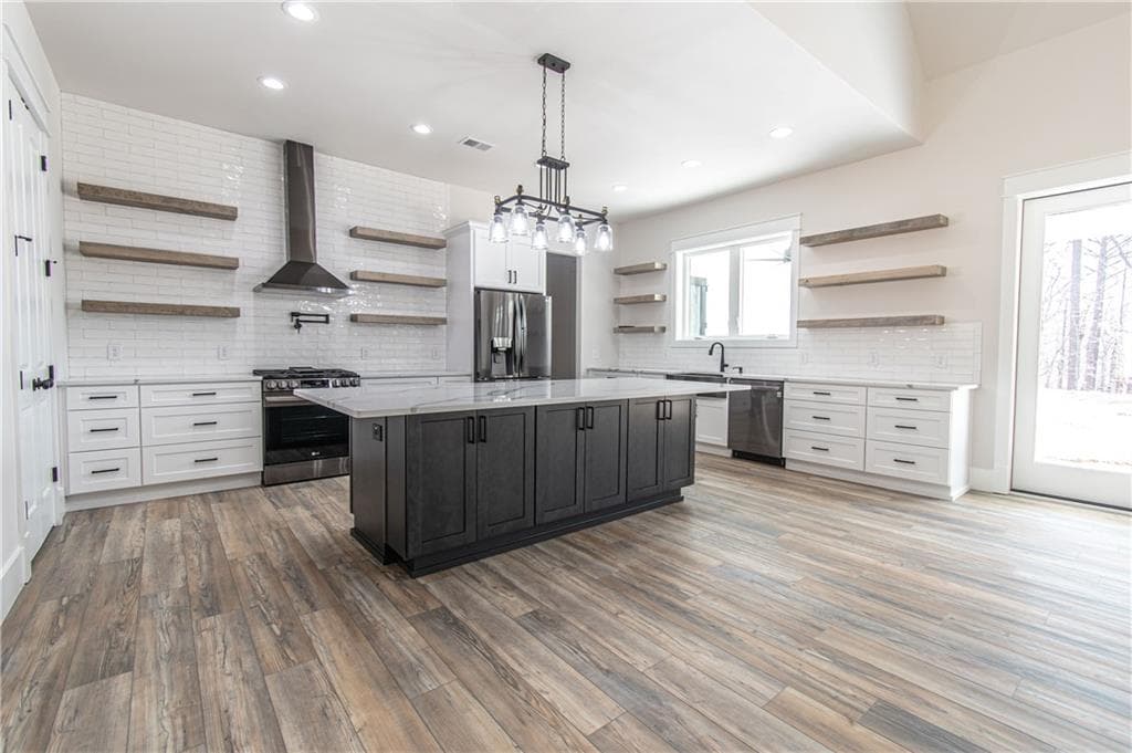 3 bedroom, 3 bathroom, 3,340 sq ft single family residence for sale at 160 Moody Meadows Trail, Canton, GA 30114 — photo 3