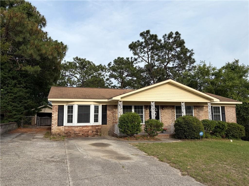 3 bedroom, 2 bathroom, 1,965 sq ft single family residence for sale at 3404 Kensington Drive, Augusta, GA 30906 — photo 2