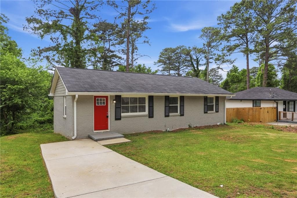 3 bedroom, 2 bathroom, 1,100 sq ft single family residence for sale at 3681 Daisy Drive, Decatur, GA 30032 — photo 2