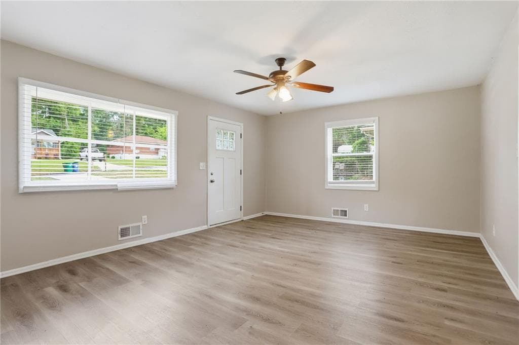 3 bedroom, 2 bathroom, 1,100 sq ft single family residence for sale at 3681 Daisy Drive, Decatur, GA 30032 — photo 9